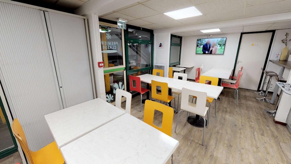 Premiere Classe Fontenay Tresigny Extérieur photo