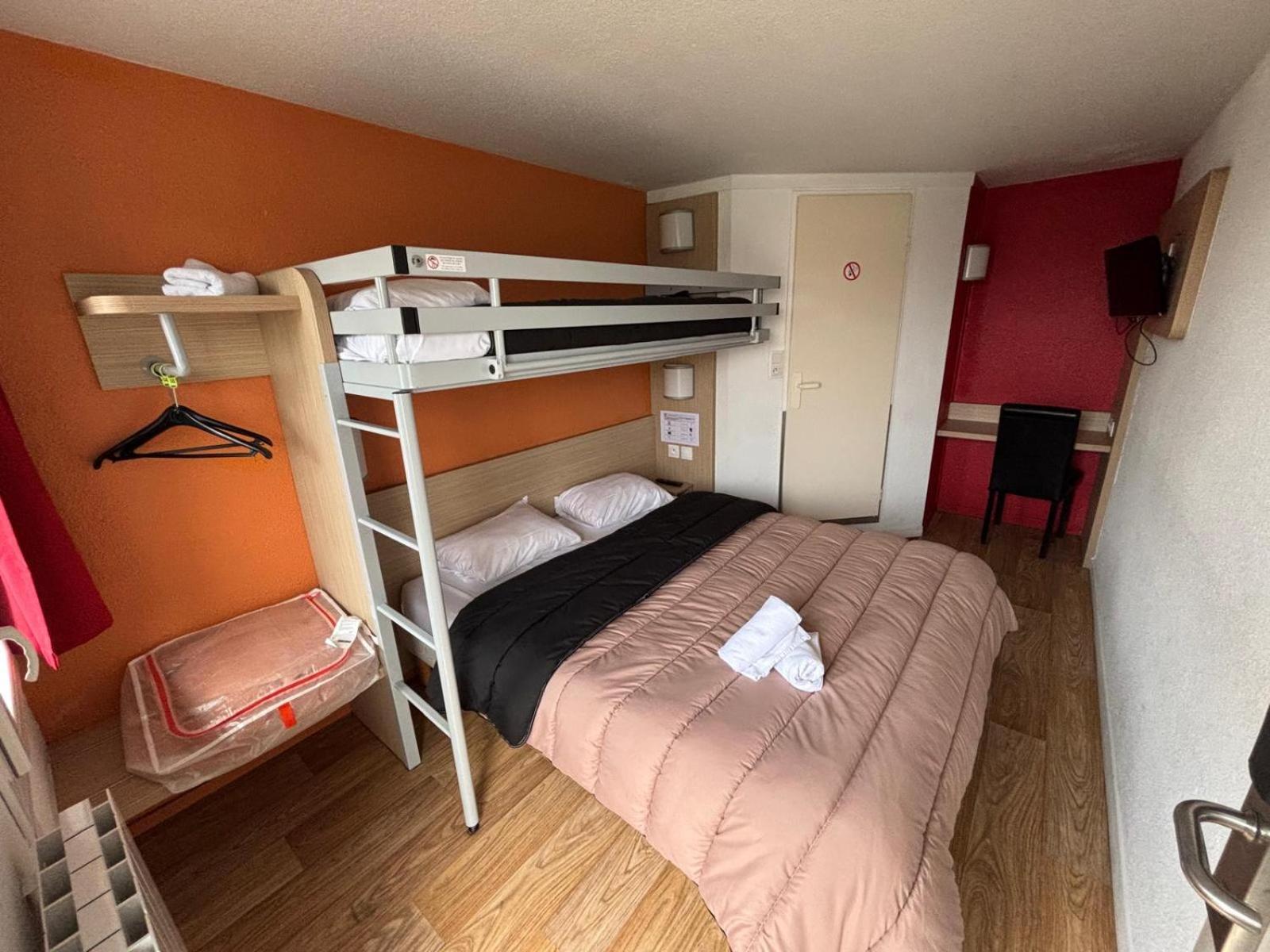 Premiere Classe Fontenay Tresigny Extérieur photo