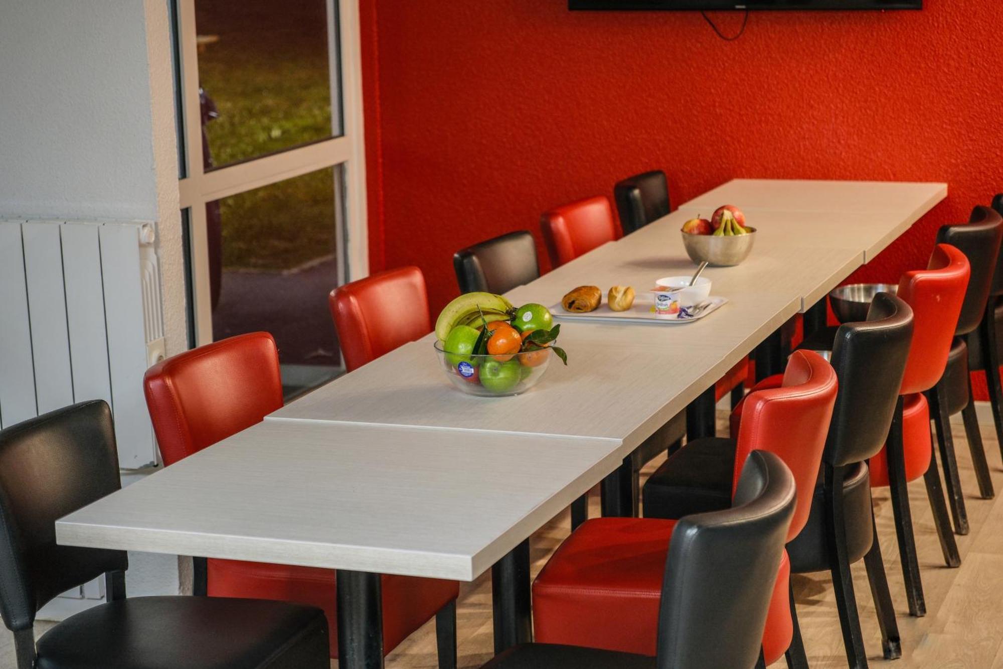Premiere Classe Fontenay Tresigny Extérieur photo